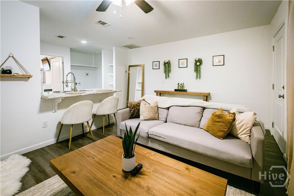 Image 5 of property listing at 36 SW Pine Street SW, Ludowici, GA 31316