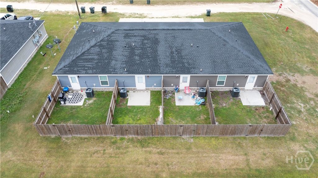 Image 8 of property listing at 36 SW Pine Street SW, Ludowici, GA 31316