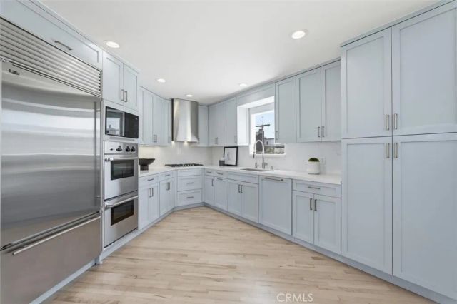 24 Eastwind Street 1, Marina Del Rey, CA 90292