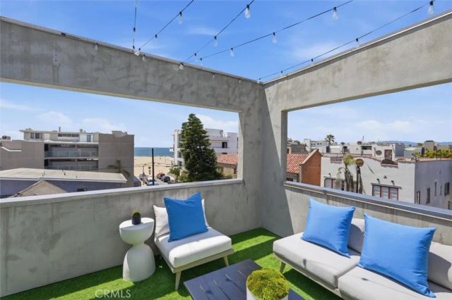 24 Eastwind Street 1, Marina Del Rey, CA 90292