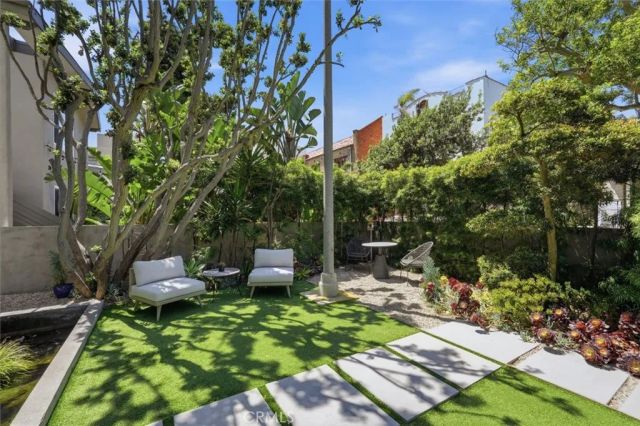 24 Eastwind Street 1, Marina Del Rey, CA 90292