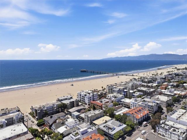 24 Eastwind Street 1, Marina Del Rey, CA 90292
