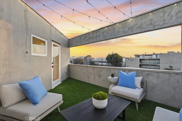 24 Eastwind Street 1, Marina Del Rey, CA 90292