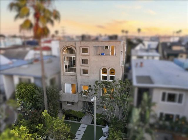 24 Eastwind Street 1, Marina Del Rey, CA 90292