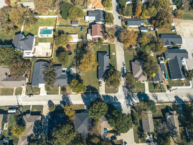 1102 W Erwin Avenue, Mckinney, TX 75069