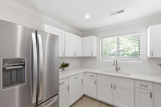 342 Spoonbill Lane, Mount Pleasant, SC 29464