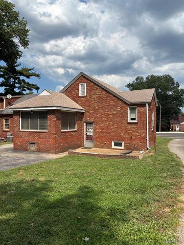 1815 S New Florissant Road, St Louis, MO 63031