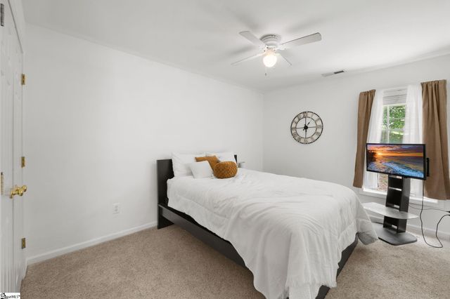 15 Catbriar Court, Simpsonville, SC 29680