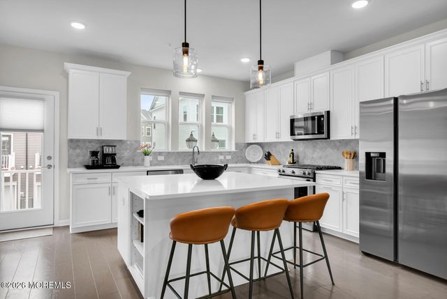 10 Sunset Road, Oceanport, NJ 07757