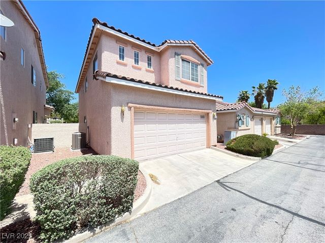 70 Belle La Blanc Avenue, Las Vegas, NV 89123