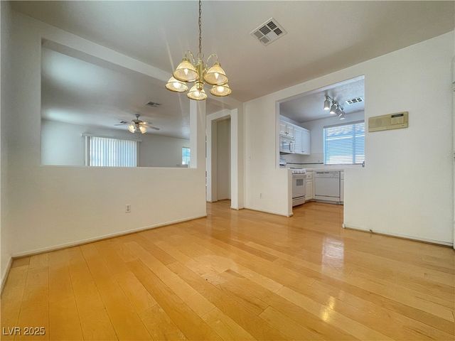 70 Belle La Blanc Avenue, Las Vegas, NV 89123