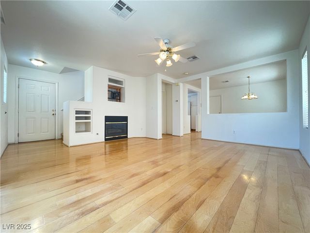 70 Belle La Blanc Avenue, Las Vegas, NV 89123