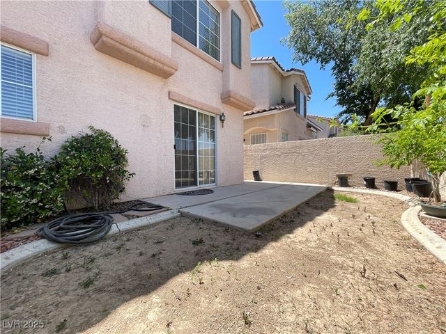 70 Belle La Blanc Avenue, Las Vegas, NV 89123