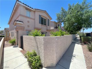 70 Belle La Blanc Avenue, Las Vegas, NV 89123