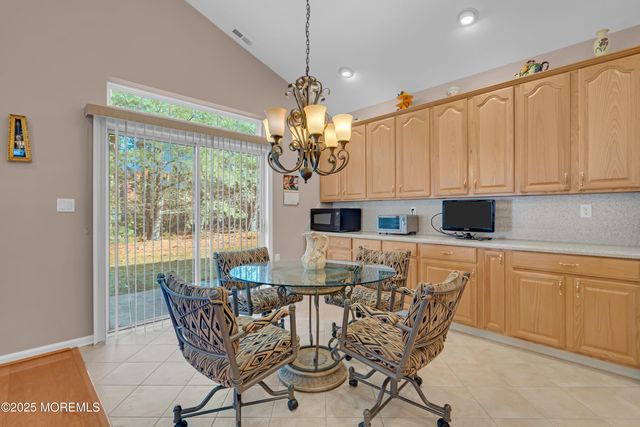 60 Eleanor Road, Manchester, NJ 08759