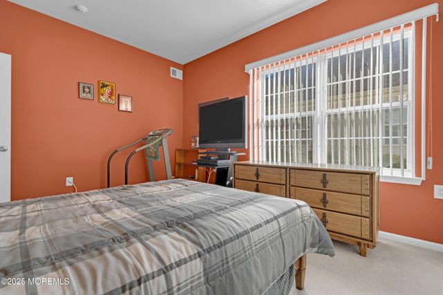 60 Eleanor Road, Manchester, NJ 08759