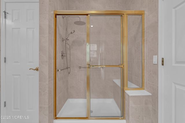 60 Eleanor Road, Manchester, NJ 08759