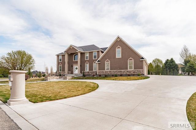 5930 E Pheasant Drive, Ammon, ID 83401
