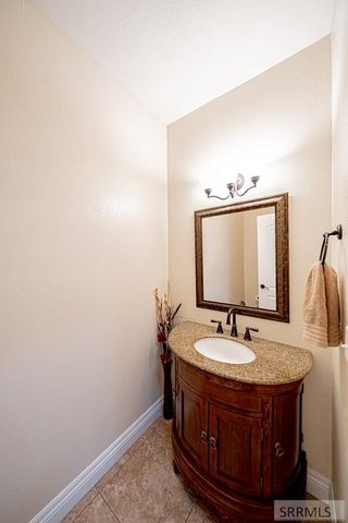 5930 E Pheasant Drive, Ammon, ID 83401