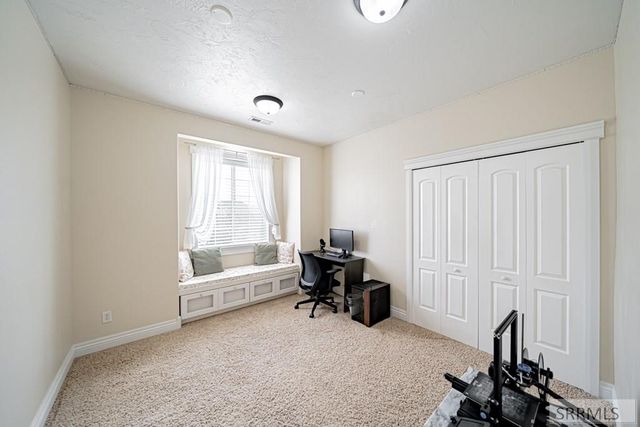 5930 E Pheasant Drive, Ammon, ID 83401