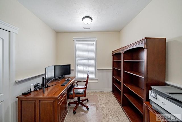 5930 E Pheasant Drive, Ammon, ID 83401