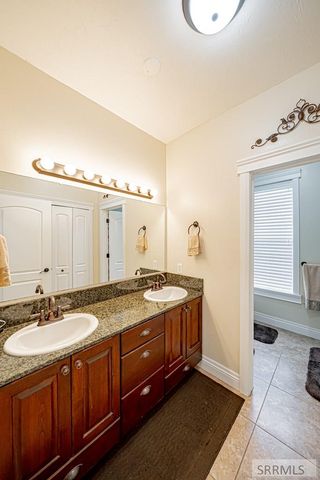 5930 E Pheasant Drive, Ammon, ID 83401