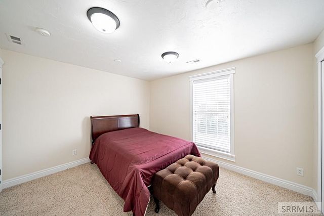 5930 E Pheasant Drive, Ammon, ID 83401