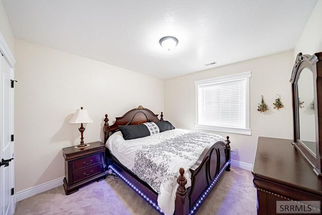 5930 E Pheasant Drive, Ammon, ID 83401