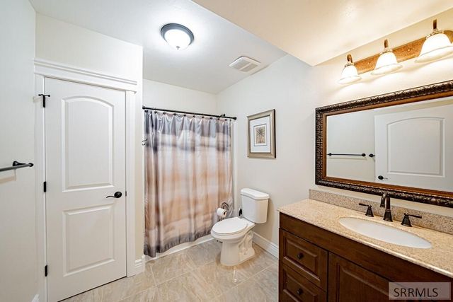 5930 E Pheasant Drive, Ammon, ID 83401