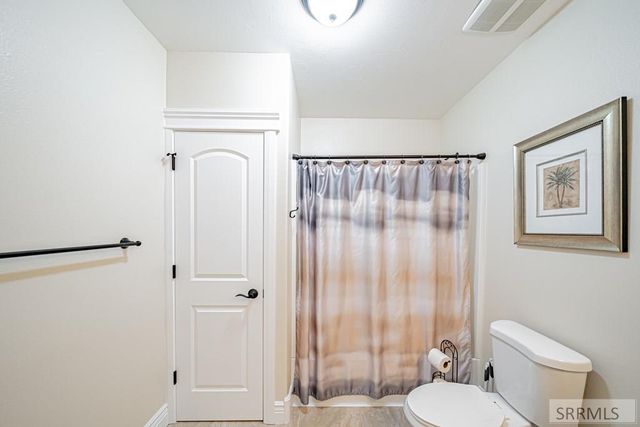 5930 E Pheasant Drive, Ammon, ID 83401