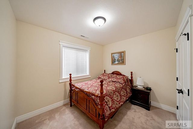 5930 E Pheasant Drive, Ammon, ID 83401