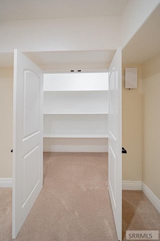 5930 E Pheasant Drive, Ammon, ID 83401