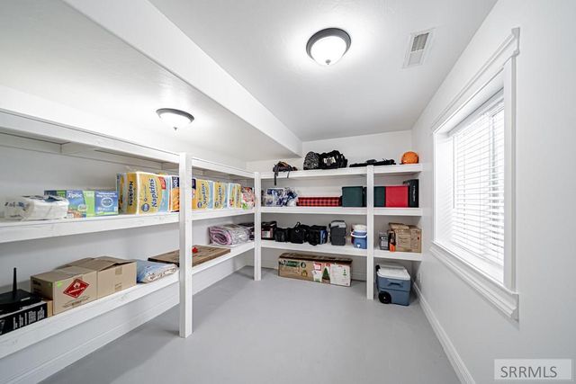 5930 E Pheasant Drive, Ammon, ID 83401