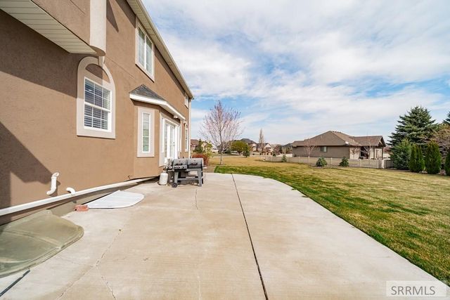 5930 E Pheasant Drive, Ammon, ID 83401