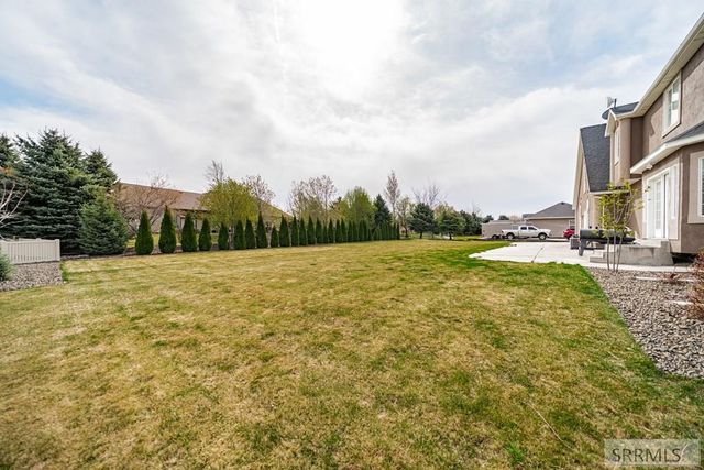 5930 E Pheasant Drive, Ammon, ID 83401