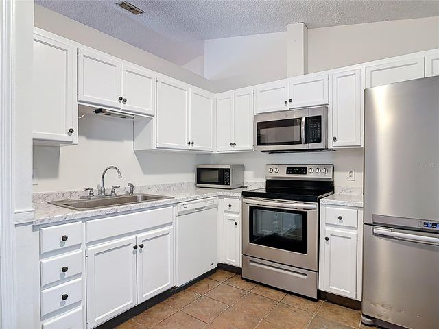 2840 W COVINGTON DRIVE, Deltona, FL 32738