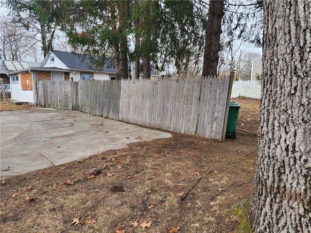 176 Canfield Avenue, Warwick, RI 02889