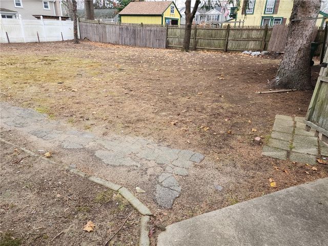 176 Canfield Avenue, Warwick, RI 02889