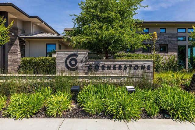 2725 N Cove Dr, Sacramento, CA 95833