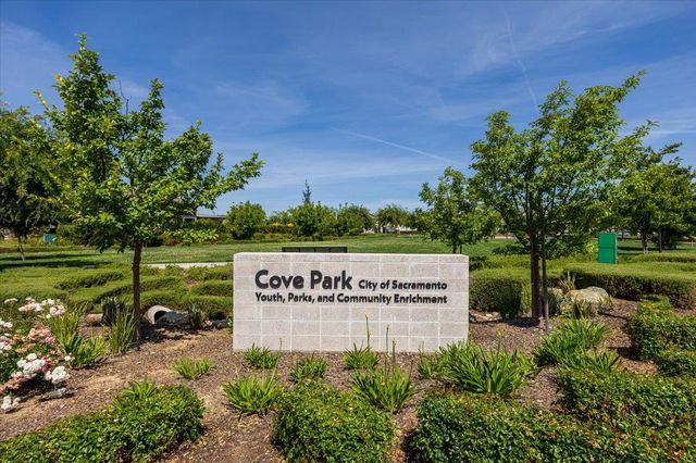 2725 N Cove Dr, Sacramento, CA 95833