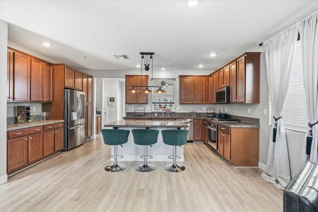 2725 N Cove Dr, Sacramento, CA 95833
