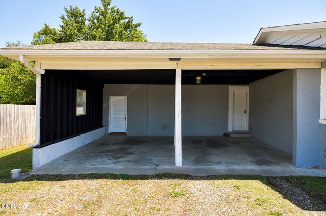 432 E Old Glencoe Road, Burlington, NC 27217