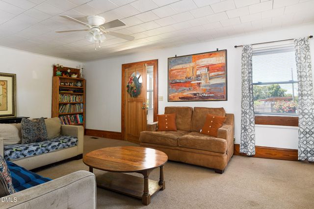 432 E Old Glencoe Road, Burlington, NC 27217