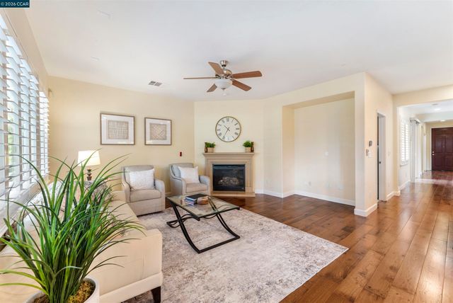 2151 Carmenere St, Danville, CA 94506