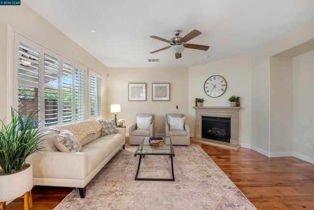 2151 Carmenere St, Danville, CA 94506
