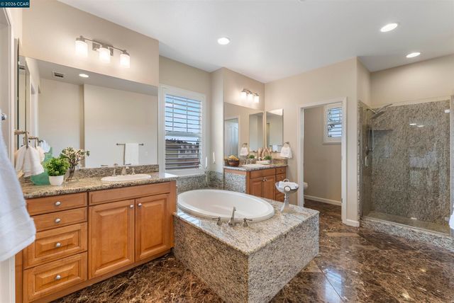 2151 Carmenere St, Danville, CA 94506
