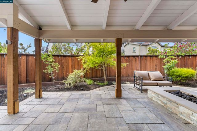 2151 Carmenere St, Danville, CA 94506