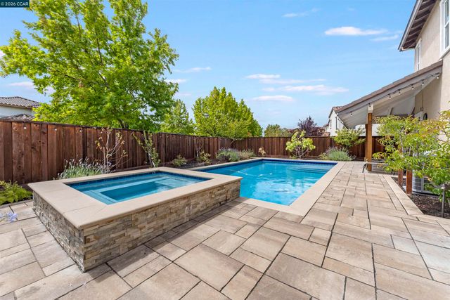 2151 Carmenere St, Danville, CA 94506