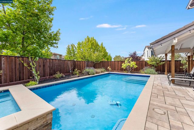 2151 Carmenere St, Danville, CA 94506