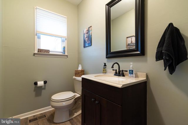 253 KENT RD, Warminster, PA 18974